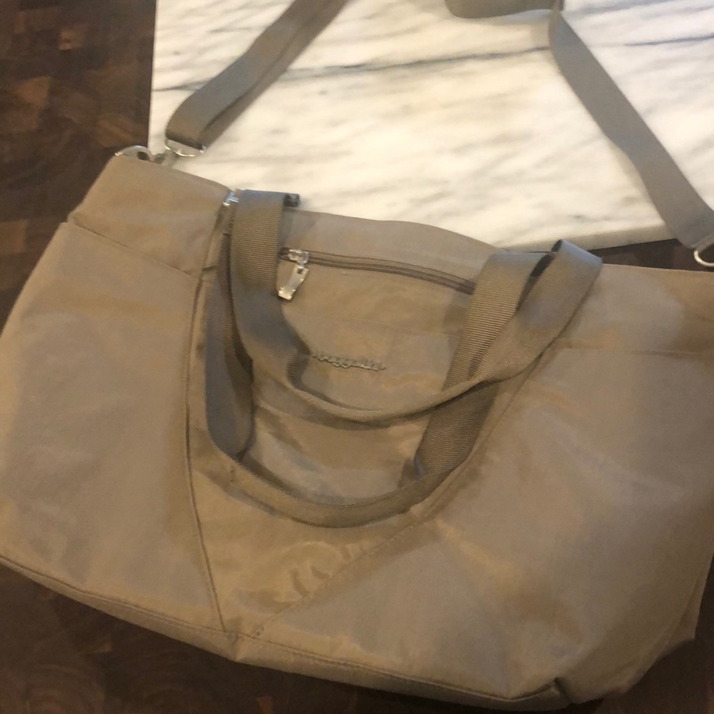 Baggallini - image 1